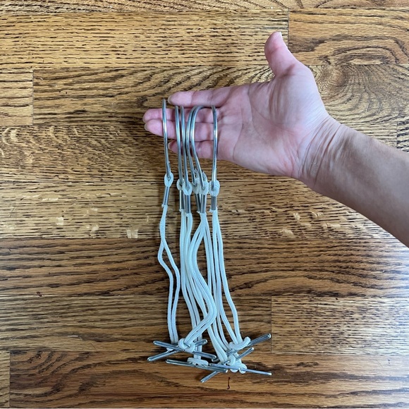 29 x white patternmaking pattern hooks w/ white cords (O/S) - Picture 5 of 12